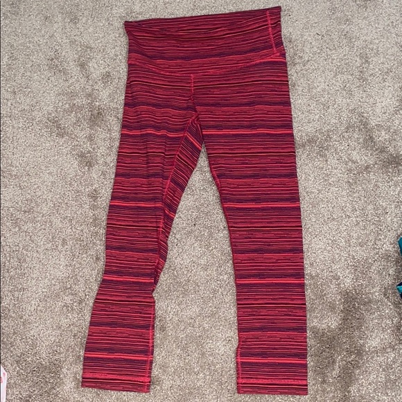 Lululemon Capri leggings! No damage good as new!! - Picture 1 of 4